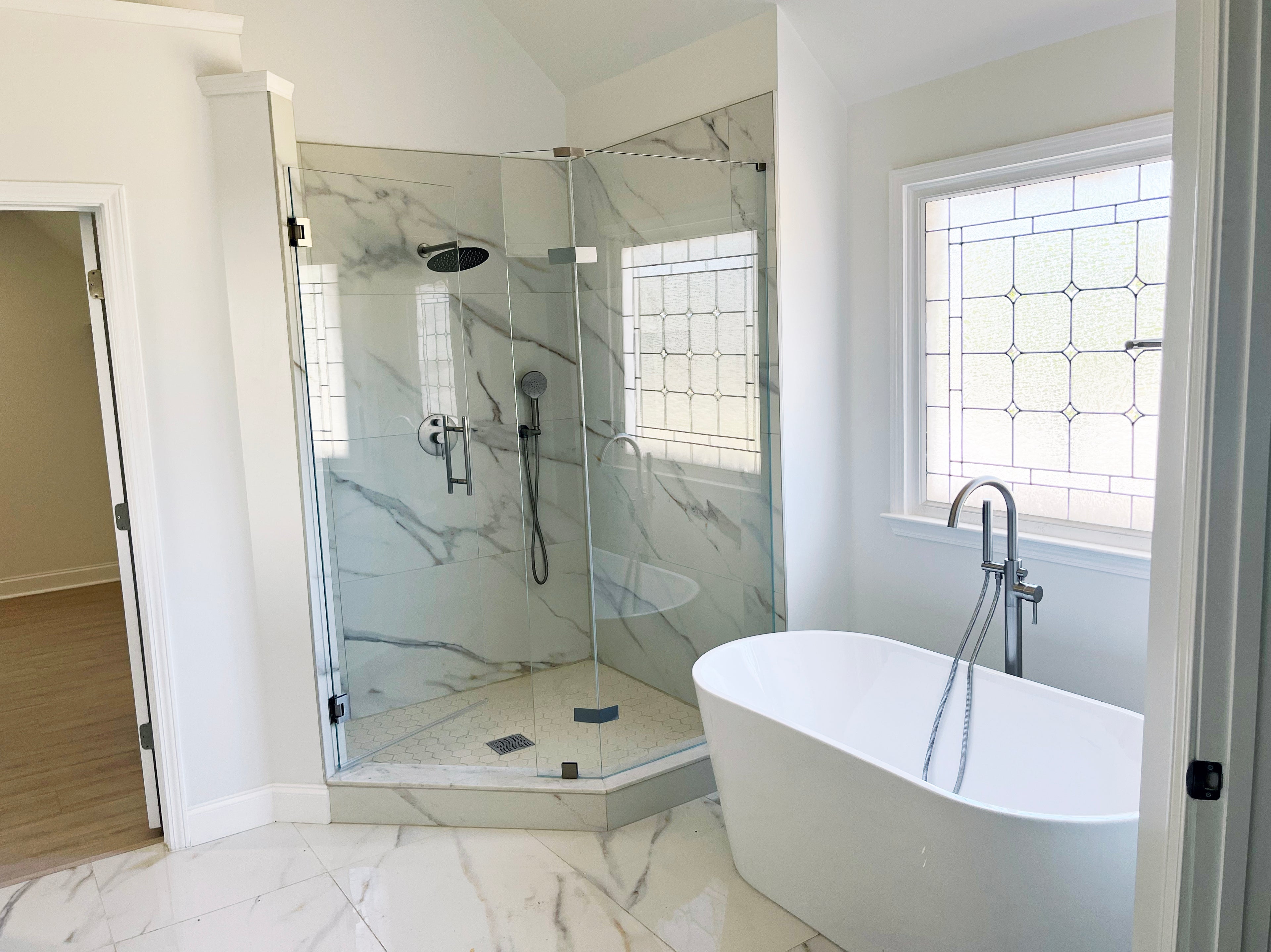 Modern White Shaker Kitchen & Bathrooms