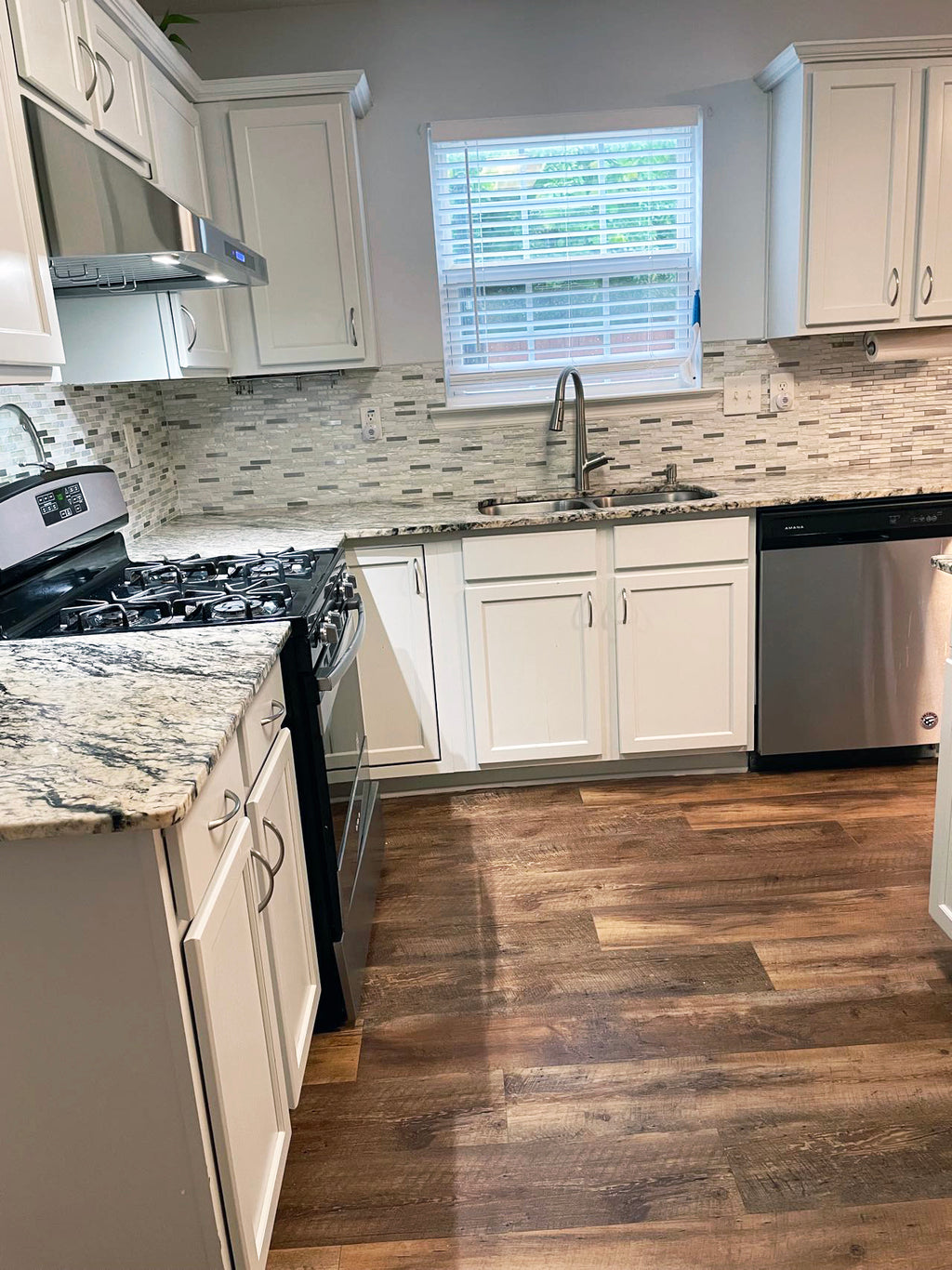 Modern Classic White Shaker Kitchen Set